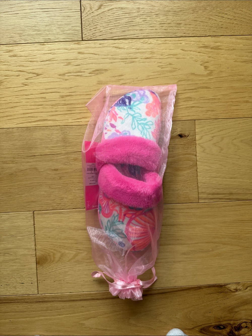 Lilly Pulitzer Plush Clara Slipper Seaside Carnivale Velo Comfy Fuzzy Loungewear